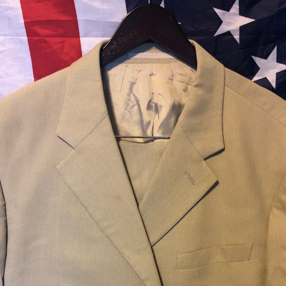 Armani Collezioni 40r 38x31 Beige 3 button $2k